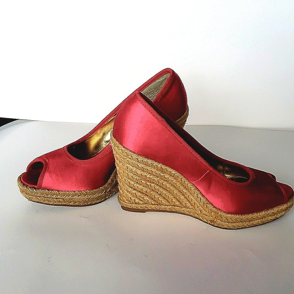 ❤💋Red Nine West💋❤ size 7 barely worn shoes - Picture 1 of 9